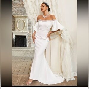 Elegant Off-Shoulder White mermaid Gown Wedding dress NEW